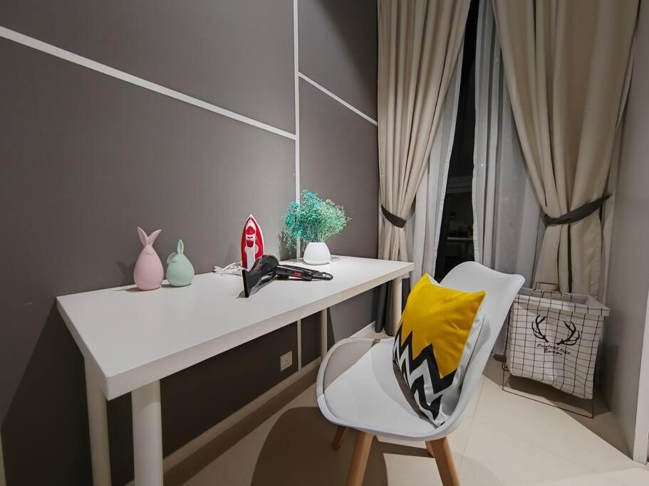 Pangsapuri Arcoris Mont Kiara 6# Cozy 1 Bedroom#1-3 Pax # Kl